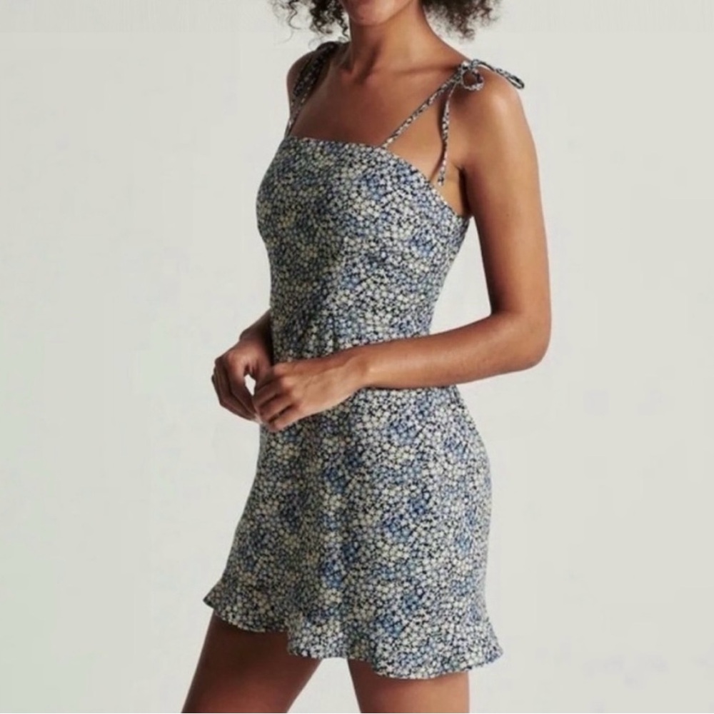 Abercrombie floral ruffle mini dress